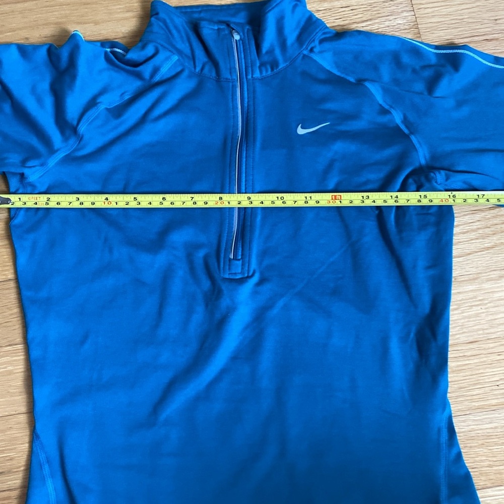 Nike DRI-FIT Half-Zip Top - Size XS - Picture 8 of 8